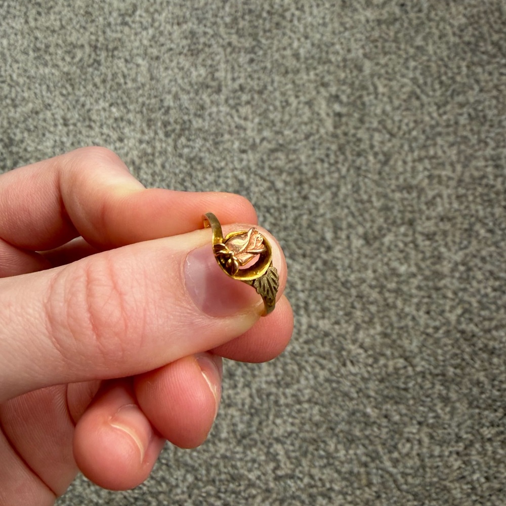 Gold-Tone Floral Motif Signet Ring - Women's Fashion Ring